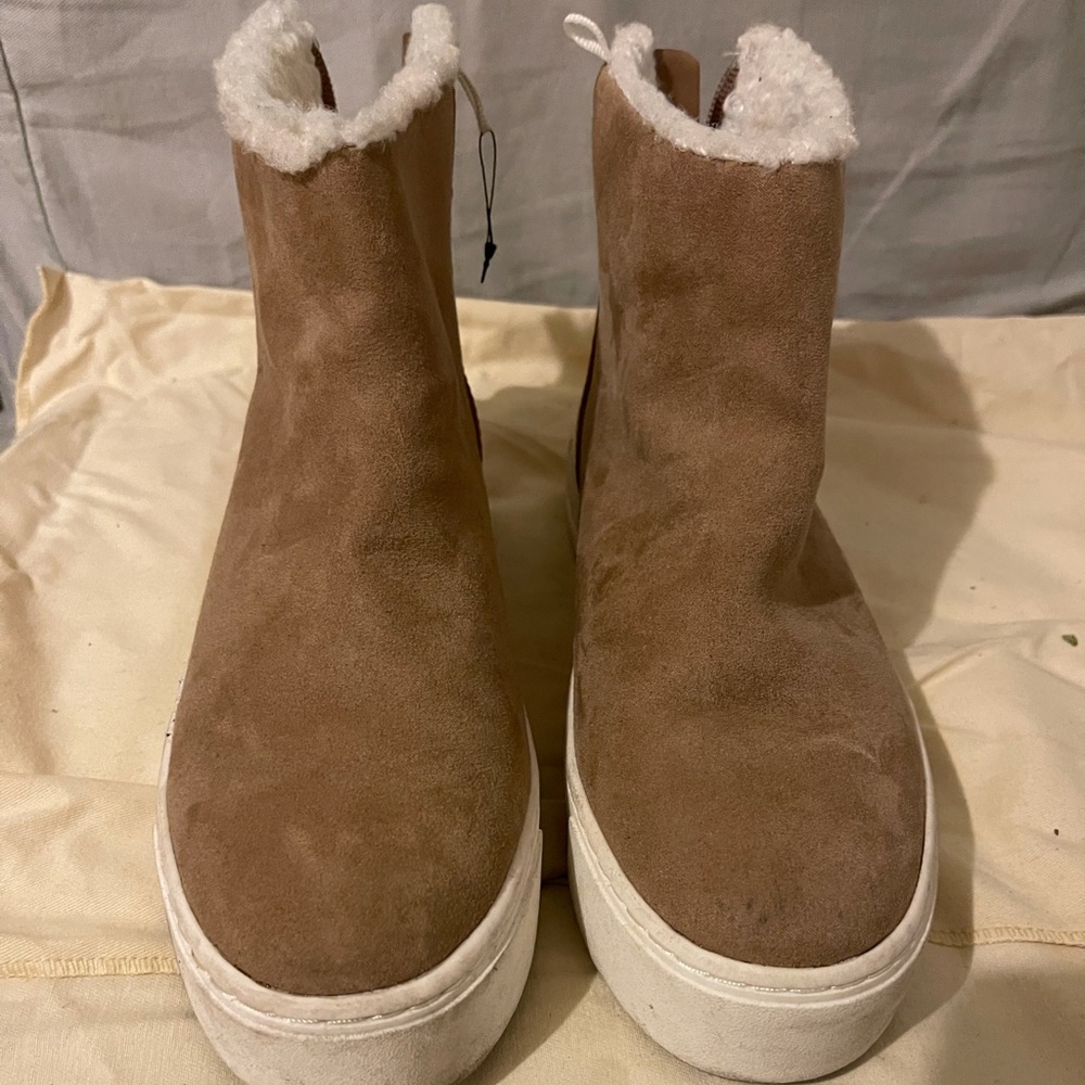 Women’s platform sneaker boot